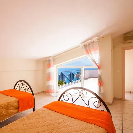 Villa Mary Lou By *